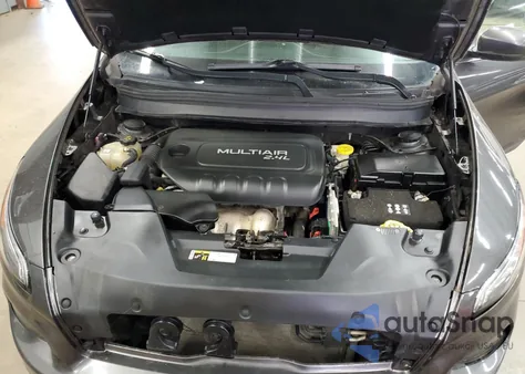 2017 Jeep Cherokee Latitude z USA, uszkodzony, nr VIN 1C4PJMCB9HW635016